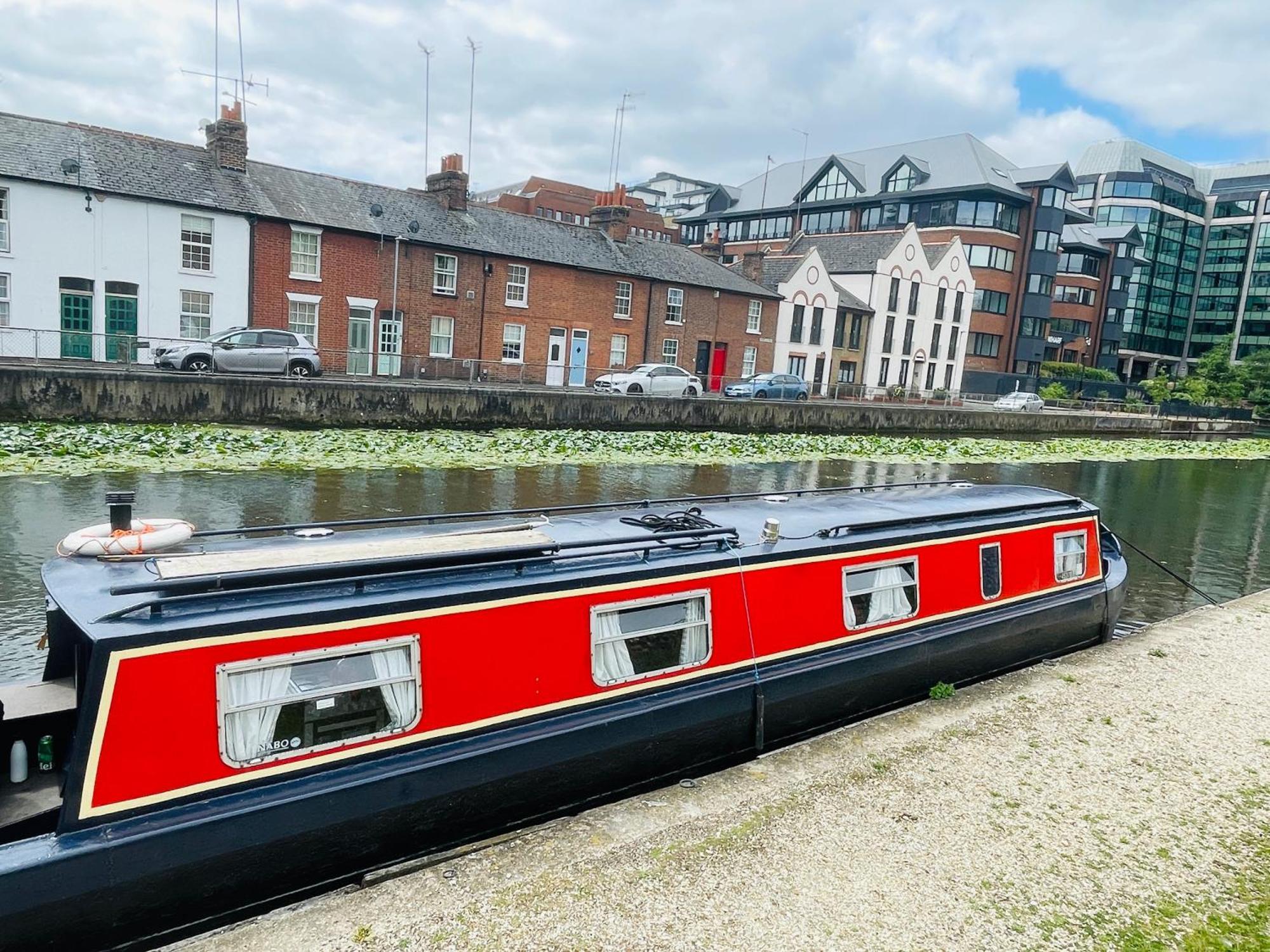 Exclusive Offers L Last-Minute Specials L Parking Free L Double Bed House L Uk L Gaming Room L Komfy 3 Bedroom Cottage With Riverview L Perfect For Short Or Long Stays Reading Exterior photo