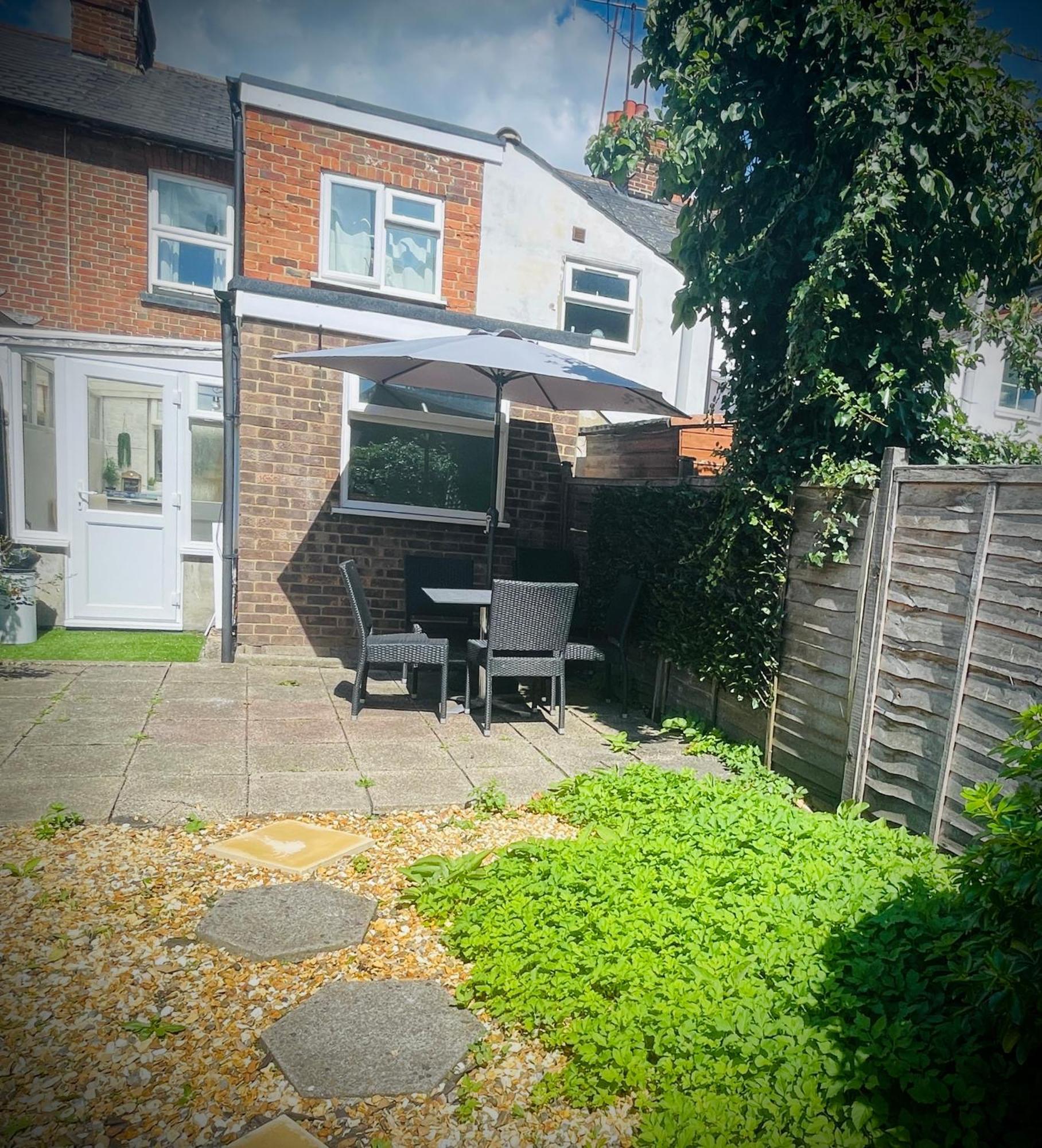 Exclusive Offers L Last-Minute Specials L Parking Free L Double Bed House L Uk L Gaming Room L Komfy 3 Bedroom Cottage With Riverview L Perfect For Short Or Long Stays Reading Exterior photo